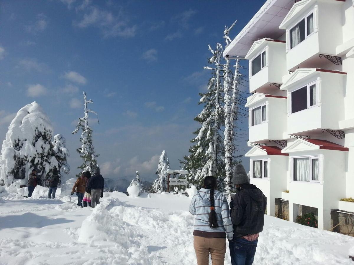 Royal Jardin Whistling Pines Resort Shimla Buitenkant foto