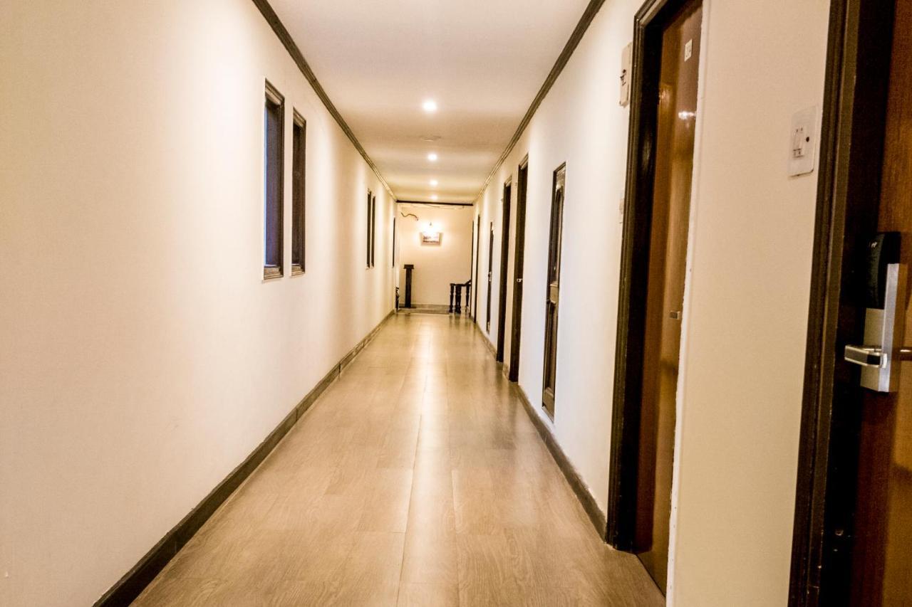 Royal Jardin Whistling Pines Resort Shimla Buitenkant foto