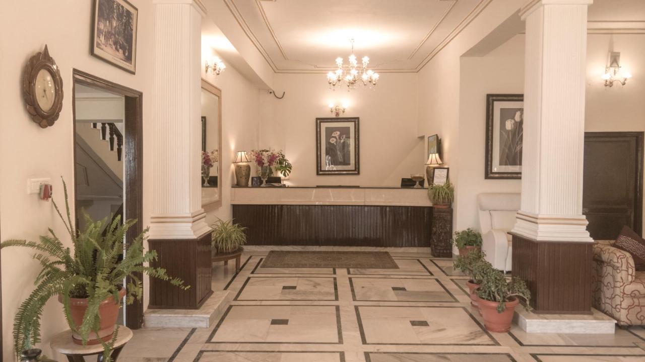 Royal Jardin Whistling Pines Resort Shimla Buitenkant foto